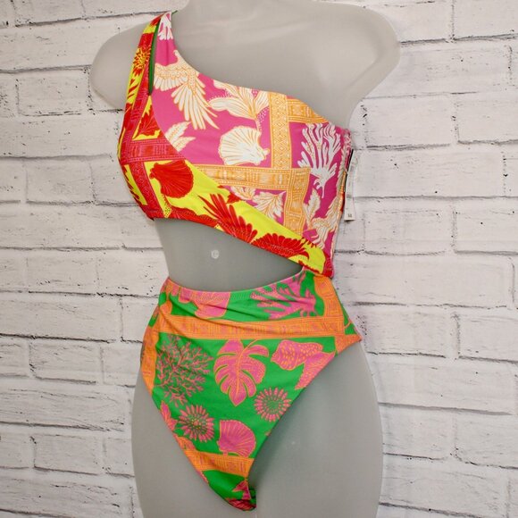 Bar III Womens One-Shoulder Cut-Out One Piece Size Medium Tropical Print NWT - Picture 5 of 7